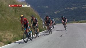 Los mejores momentos de la última ascensión y de los kilómetros finales de la 4ª etapa del Tour de Suiza
