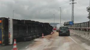 N-633 errepidea guztiz ireki dute Derion, istripua izan eta ia 10 ordura