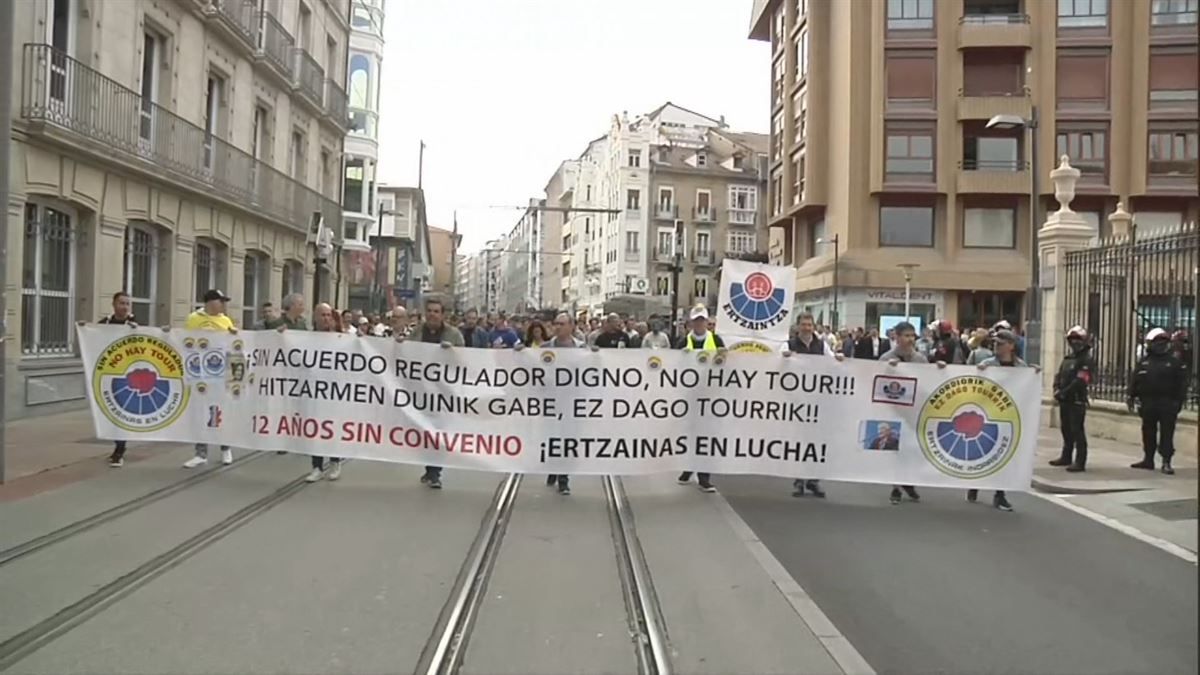 Imagen de archivo de la marcha de Ertzainas en Lucha en Vitoria. Foto: EITB MEDIA