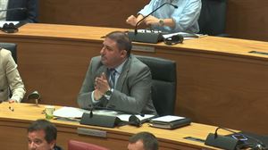 Nafarroako Parlamentuak abiatu du legealdi berria, Unai Hualde presidente berrautatuta