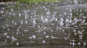 Prezipitazioak eten dira, ordubetean metro koadroko 30 litro baino gehiago pilatu ondoren