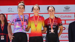 Eneritz Vadillo da 23 urtez azpiko errepideko probako Espainiako txapelduna eta Idoia Eraso txapeldunordea