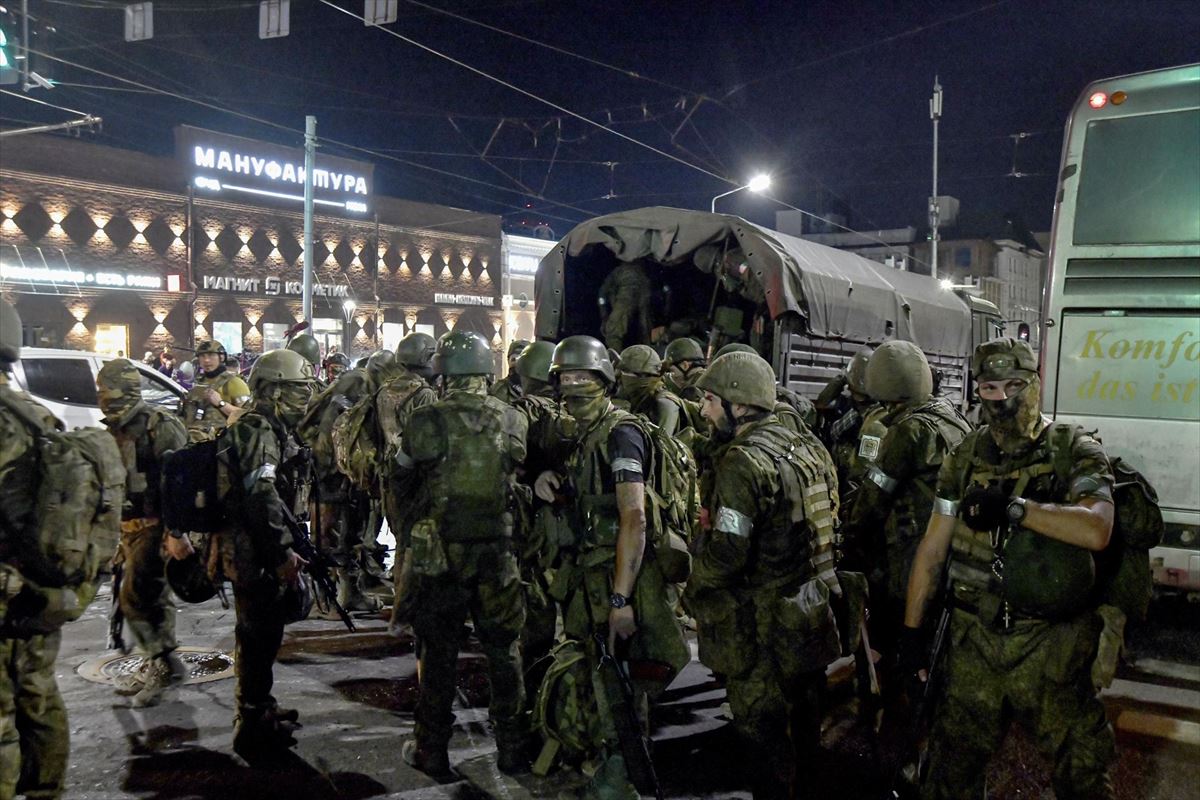 Mercenarios de Wagner, preparados para marcharse de Rostov del Don. Foto: EFE.