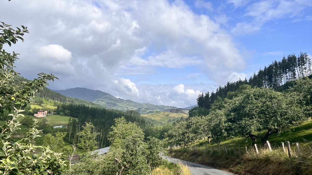 Nubes y claros, hoy en Azkoitia. Foto: Zaida Cuzme Sabala