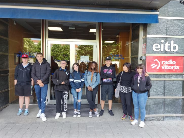 Fundación Adis, 8 de mayo