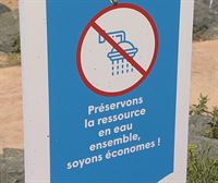 Cortan el agua en duchas y fuentes de las playas de Iparralde debido a la sequía
