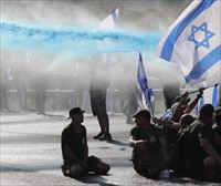 Carreteras y accesos a Jerusalén y Tel Aviv cortados en un día de protestas masivas en Israel