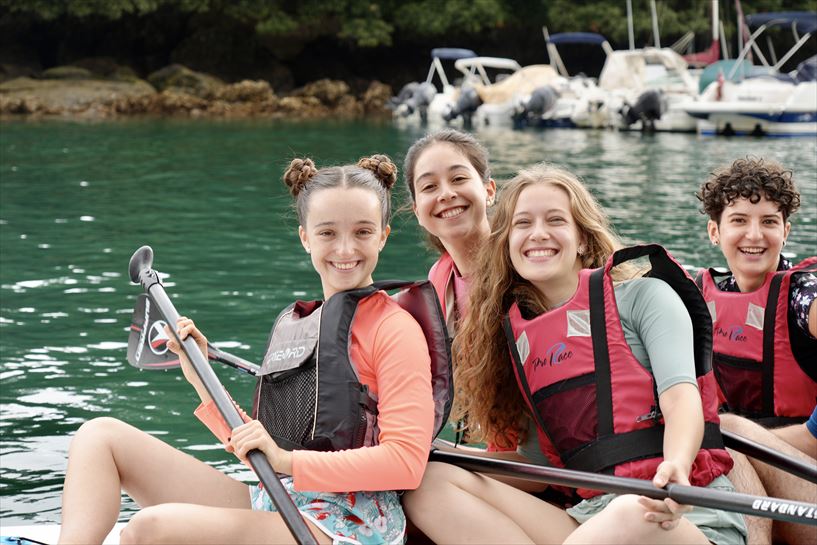 Lorea Intxausti, Mikele Arizkorreta, Marina Ostolaza eta Haizea Astrain