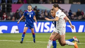 Suiza vence 2-0 a Filipinas y se pone a la cabeza del grupo A