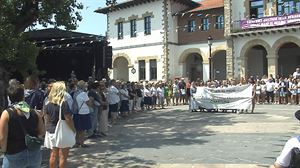 Emakume batek sexu-erasoa salatu du Plentziako jaietan