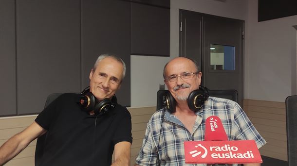 Roberto Moso y Tutxi Rodero en el estudio de Radio Euskadi. EITB Media.