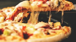 Pizzas con el borde relleno de chocolate, o pizzas que llevan crema de pistacho.¿Cuáles son las más sabrosas?