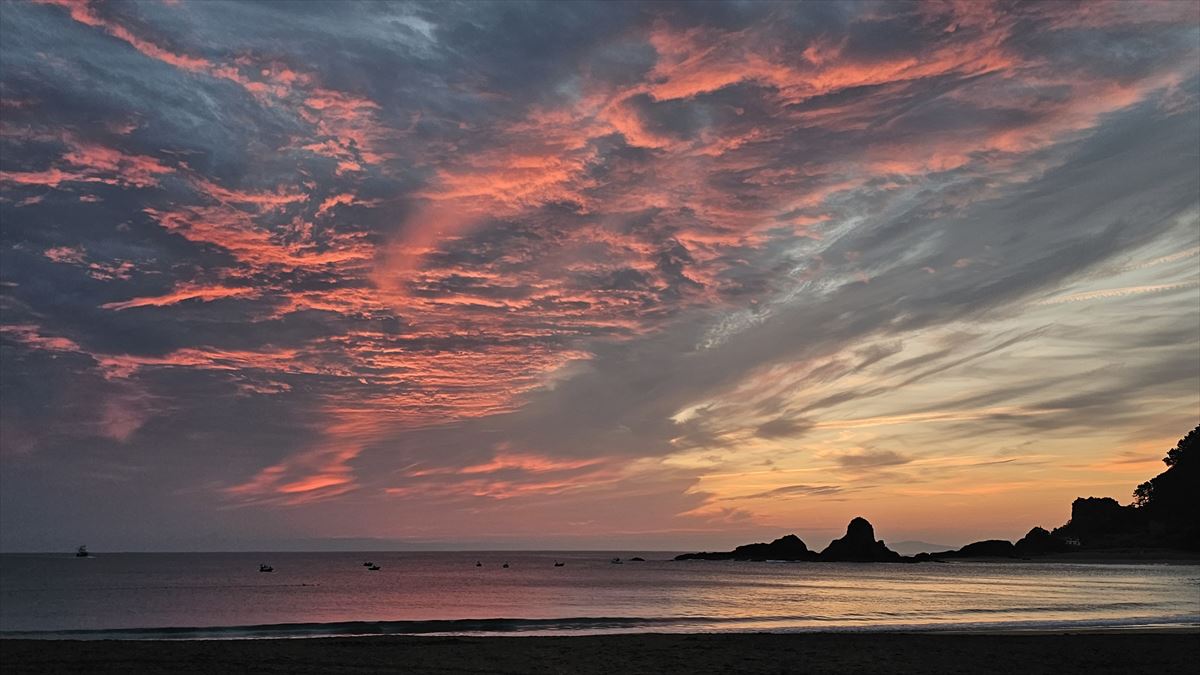 Amanecer de hoy, en Ondarroa. Itziar Alberdi. 