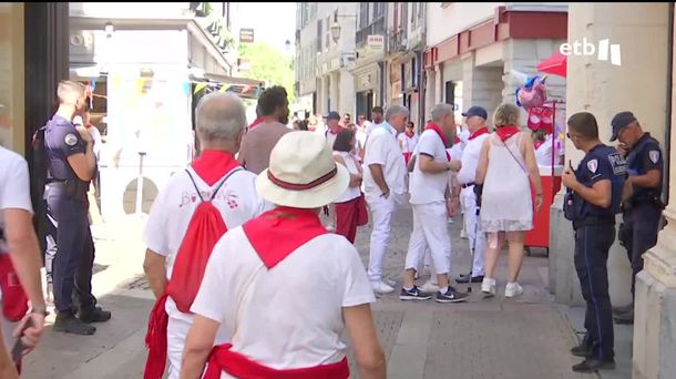 Fiestas de Baiona (Lapurdi). Foto de archivo.