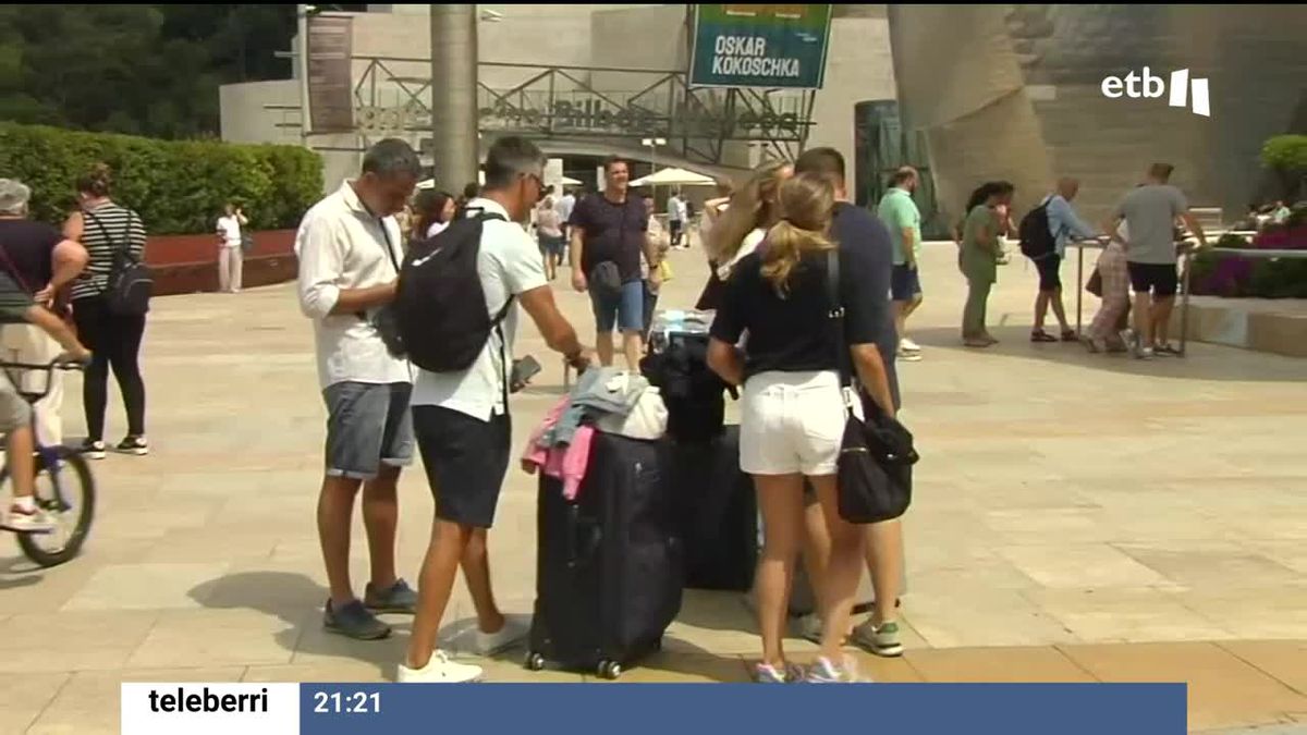 Turistas en Bilbao