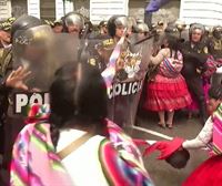 Choques entre manifestantes y Policía en Perú, en el homenaje a los muertos en las protestas de enero
