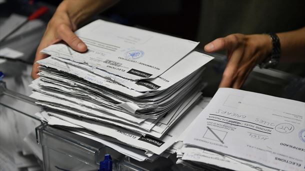 Recuento de votos, en una imagen de archivo. Foto: EFE