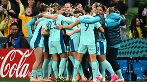 Australia y Nigeria se clasifican para octavos de final en el grupo B