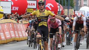 Olav Kooij impone su poderío al esprint en la cuarta etapa del Tour de Polonia