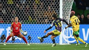 Catalina Usme mete a Colombia en los cuartos de final del Mundial