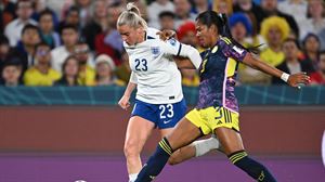 Inglaterra gana a Colombia y se medirá a Australia en semifinales (2-1)