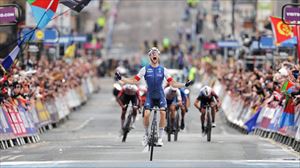 Laurance da 23 urtez azpiko errepideko munduko txapelduna