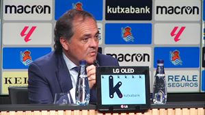 Aperribay aún no da por cerrado el fichaje de Zakharyan y descarta la incorporación de dos centrocampistas