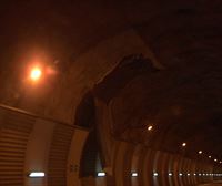 Normalidad en el túnel de Belabieta, en la A-15, tras la caída de parte del revestimiento