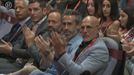 Los asistentes a la Asamblea de la RFEF despiden entre aplausos y puestos en pie a Luis Rubiales