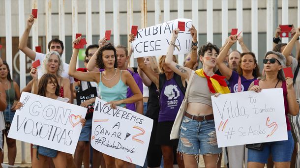 Luis Rubialesen kanporatzea exijitzeko manifestazio feminista. Argazkia: EFE