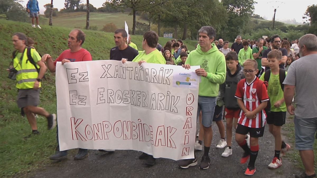 Manifestación esta mañana. Imagen obtenida de un vídeo de EITB Media.