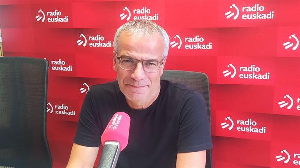 Manu Díaz de Marcos: "Hay muchos Luis Rubiales en el fútbol, en el deporte y en la sociedad en general"