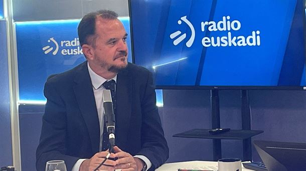 Carlos Iturgaiz en Radio Euskadi. Foto: EITB Media