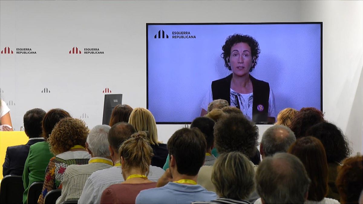 Marta Rovira en una intervención telemática. Captura de imagen de un vídeo de EITB Media.