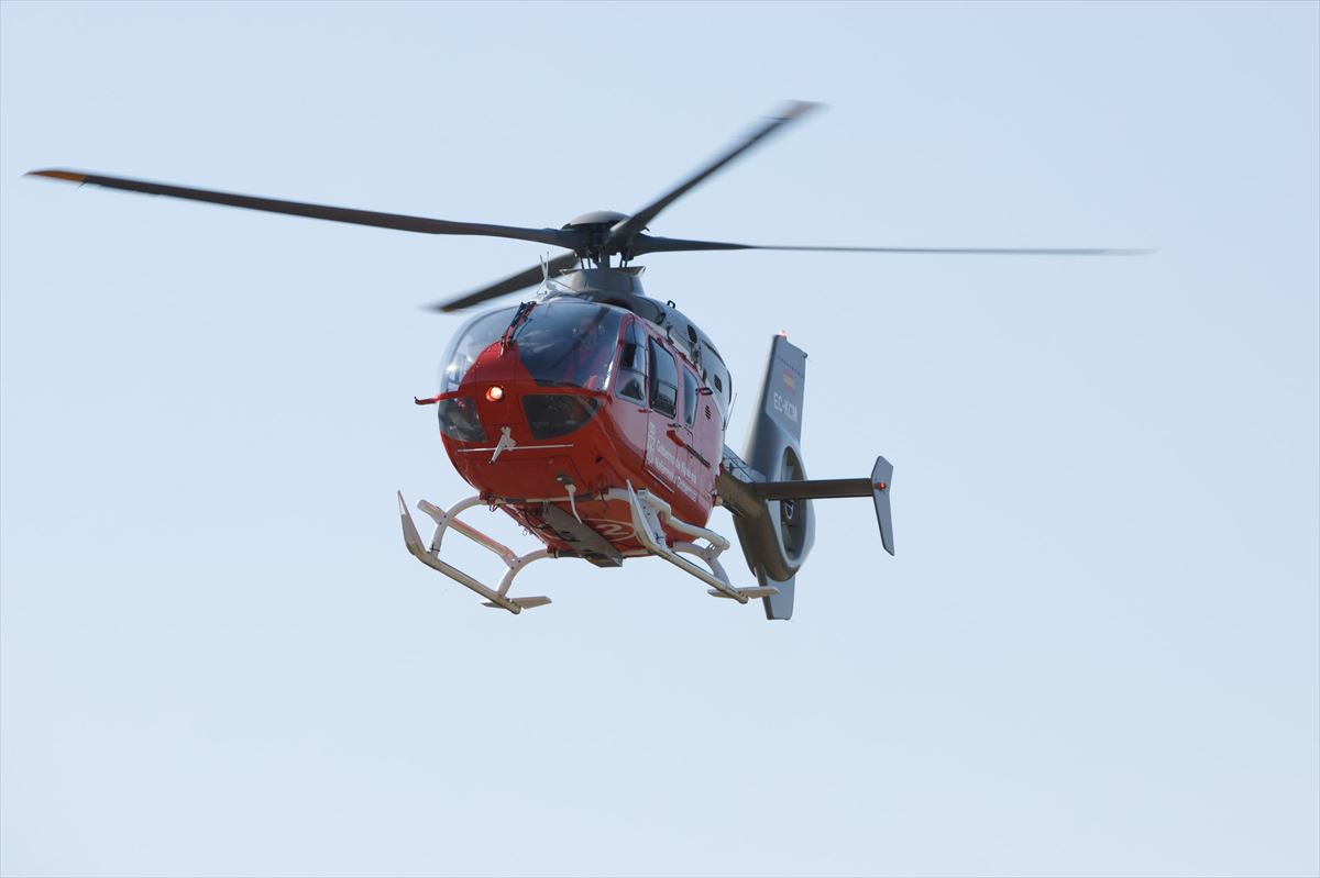 Un helicóptero de los servicios de emergencias. Foto: SOS Navarra