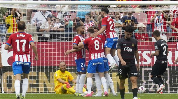 Varios jugadores del Girona celebran un gol en esta temporada. Foto: EFE.