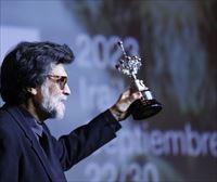 Erice se convierte en el primer vasco en recibir un Premio Donostia a pocos pasos de donde vio su primer film