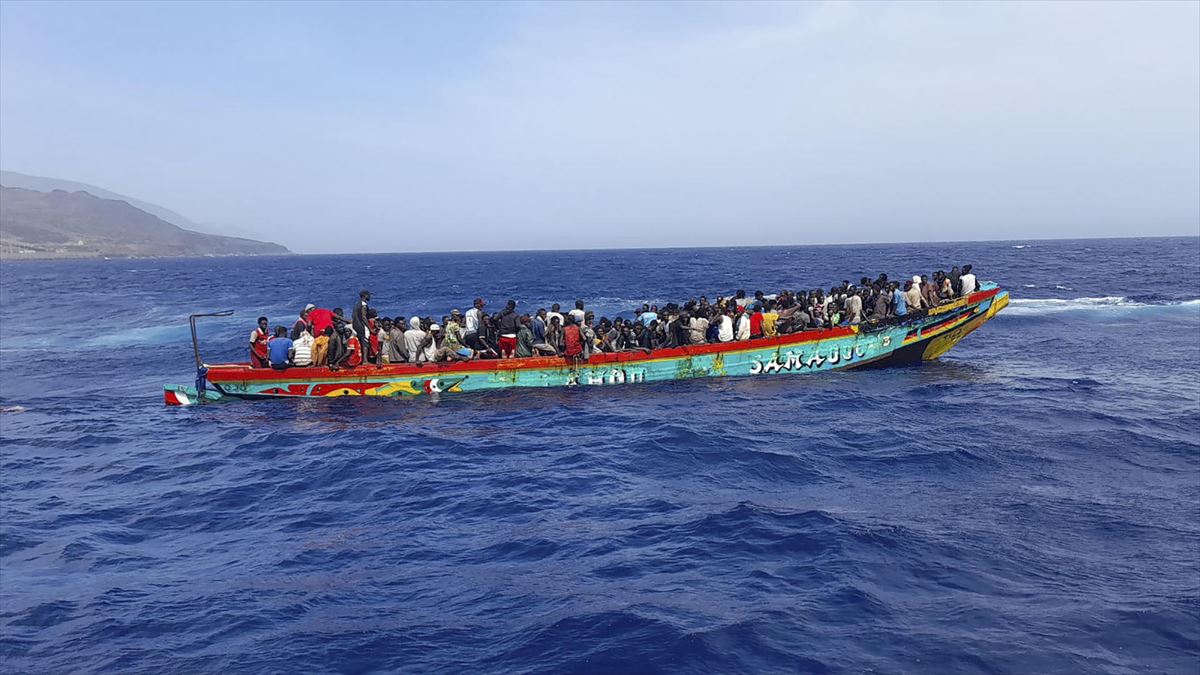 75 menores han llegado hoy a El Hierro (Canarias) desde Senegal. Foto: EFE