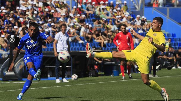 Un momento del partido Getafe-Villarreal, jugado en el Coliseum el pasado fin de semana. Foto: EFE.