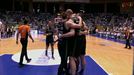 Bilbao Basketek, azken minutuan 0-5eko partziala egin duela, Obradoiroren etxean irabazi du (77-78)