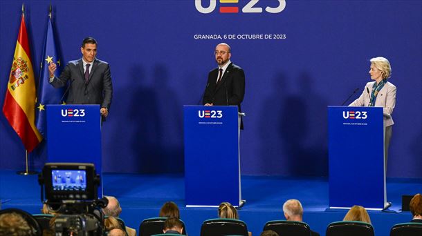 Sanchez, Michel eta Von der Leyen, gaur Granadan.