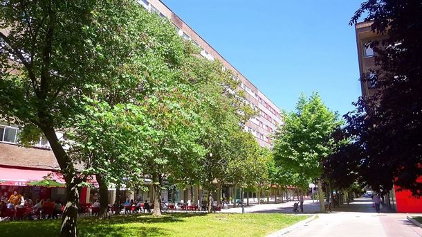 Calle Caracas en el barrio de El Pilar, Vitoria-Gasteiz