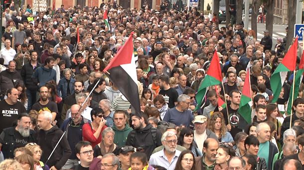 En pleno conflicto bélico, la política navarra apuesta por seguir con la ayuda humanitaria a Palestina