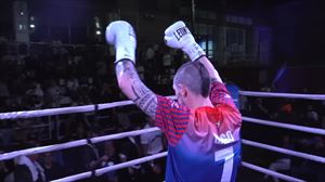 Andoni Gagok boxeoa utzi du