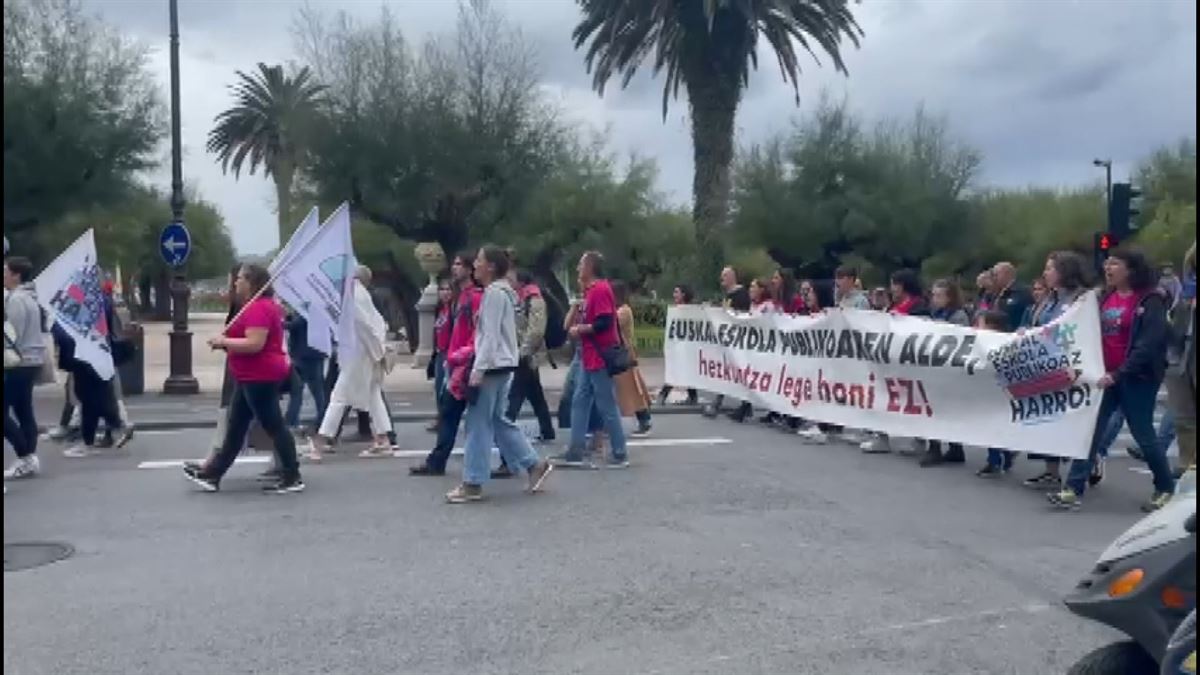 Marcha en Donostia-San Sebastián por la Escuela Pública Vasca y contra la Ley de Educación