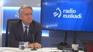 Petronorrek konpromisoa duela esan du, baina ohartarazi du inbertsio batzuk stand by-n geratuko direla