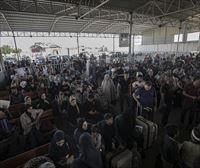 Un nuevo grupo de 60 personas heridas y unos 400 extranjeros saldrá hoy de Gaza por Rafah, según Hamás