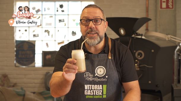 ¡Esta es la manera más equilibrada de preparar un café con leche con hielo!