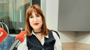 Marga Durá lanza una nueva pregunta a Elena Francis en su novela