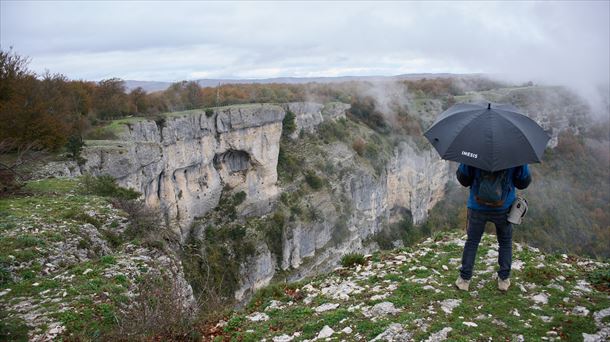 Aita-semeen gorpuak Urbasan aurkitu dituzte. 